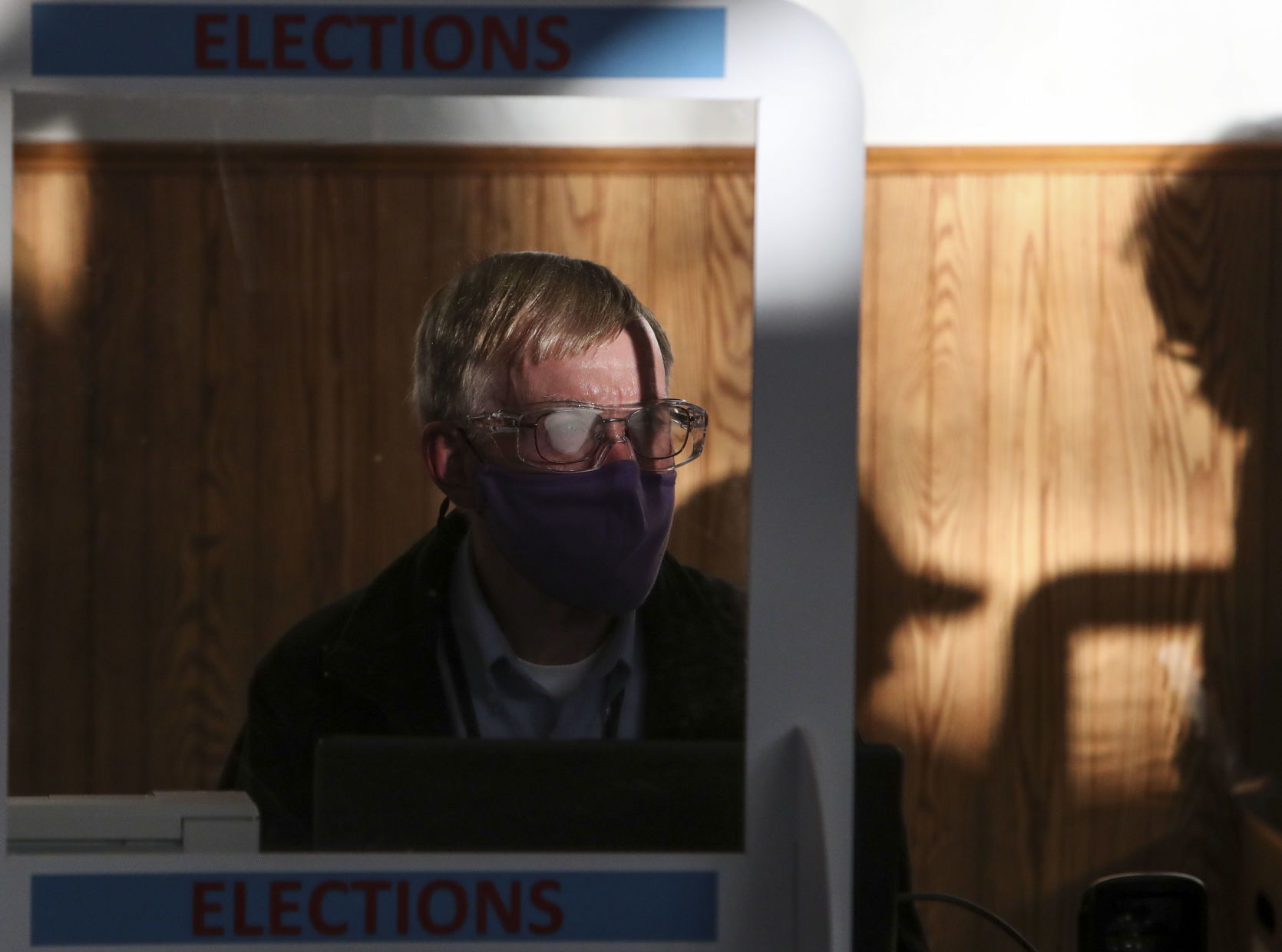 110320-qct-voting-jg-34.JPG